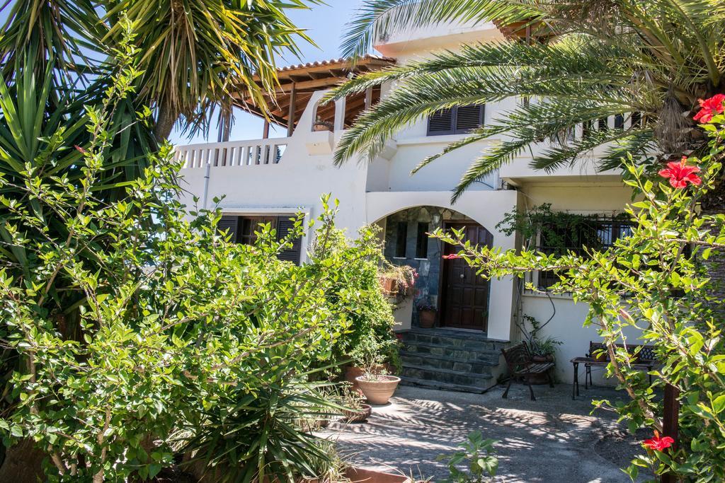 Alexandra Villa Stalós Buitenkant foto